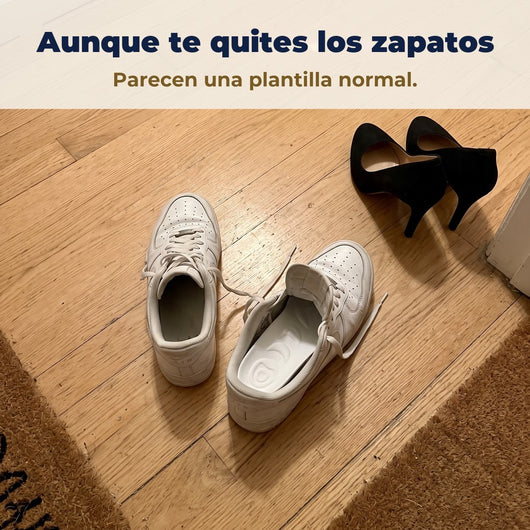 Zapatos quitados en el suelo: la plantilla parece una plantilla normal